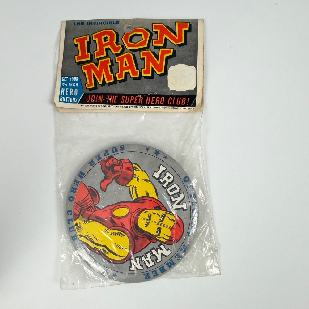 1966 Marvel Iron Man Super Hero Club Pinback Button in Original Package